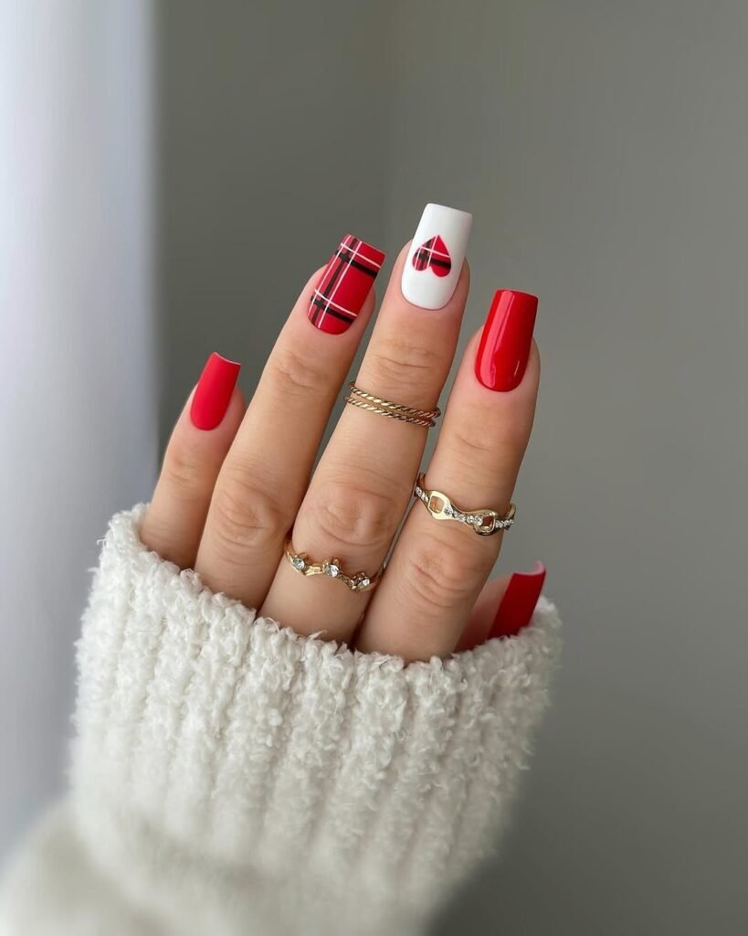 Top 25 Red Nail Designs for Christmas 2025: Cute, Classy & Sparkly Holiday Trends
